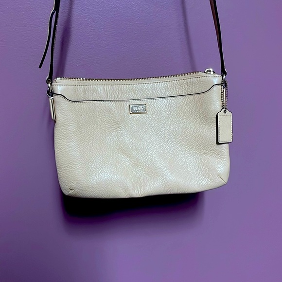 Coach Handbags - Coach single gusset